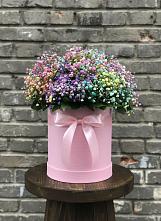 Цветочная композиция из Гипсофила и Розы в шляпной коробке в Байчурово
