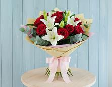 Букет цветов из:  Лилии и Розы в Байчурово
