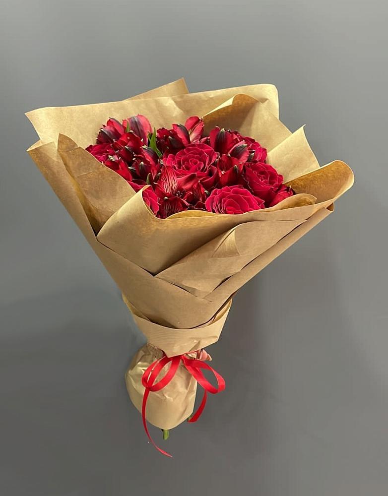 Букет цветов из: Альстромерии и Розы в Байчурово