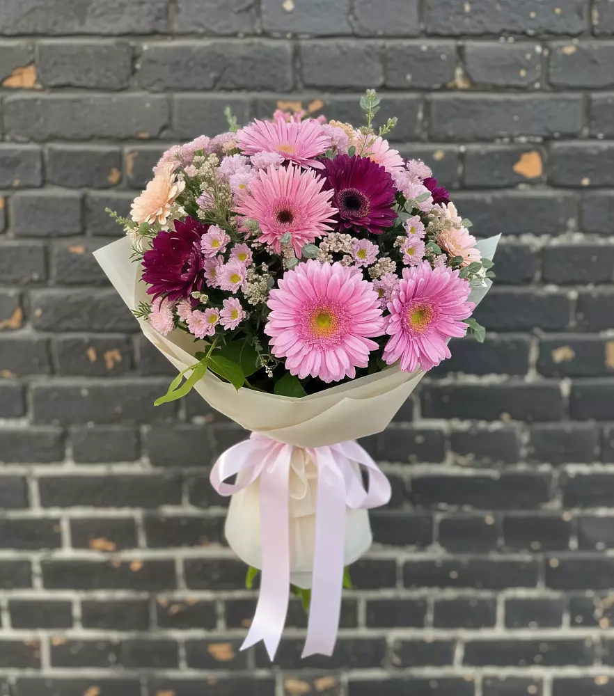 Букет цветов из: Герберы и Хризантемы в Байчурово