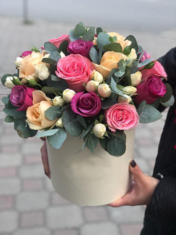 Цветочная композиция из Розы в шляпной коробке в Байчурово