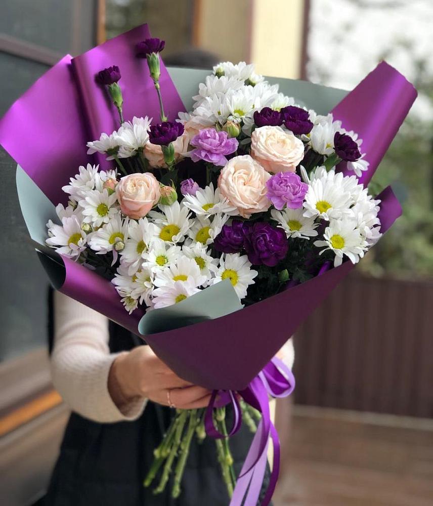 Букет цветов из: Хризантемы, Гвоздики и Розы в Байчурово