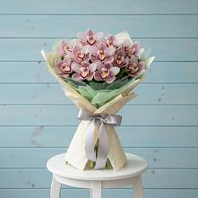 Букет цветов из:  Орхидеи и Розы #REPLACE_PRED# Байчурово