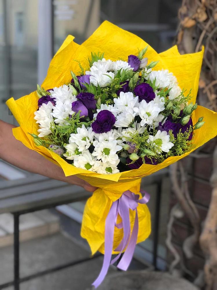 Букет цветов из: Ирисы, Хризантемы и Ромашки в Байчурово