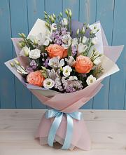 Букет цветов из:  Лизиантусы, Розы, Альстромерии и Гипсофила #REPLACE_PRED# Байчурово