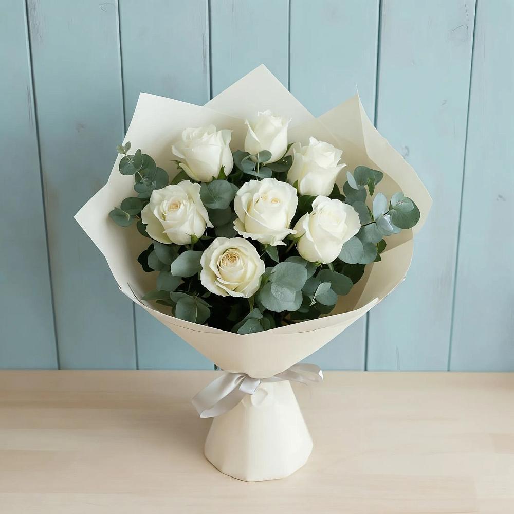 Букет Белые розы в Эвкалипте в Байчурово