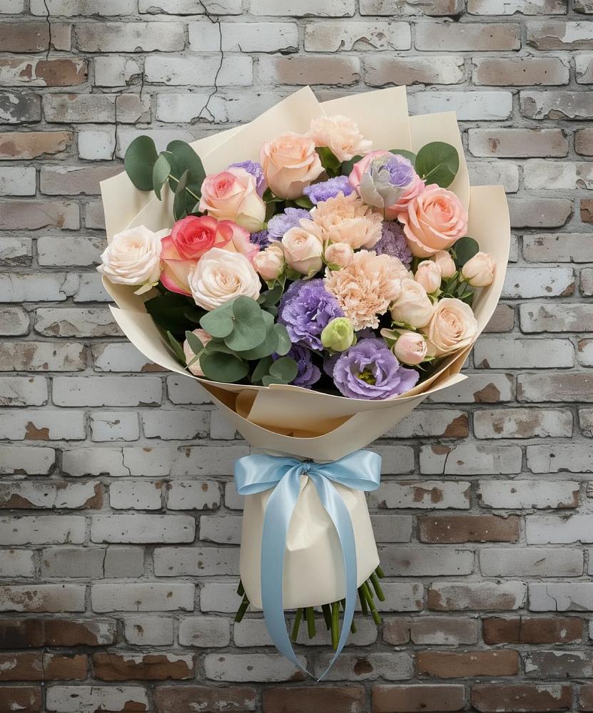 Букет цветов из: Розы, Лизиантусы и Гвоздики в Байчурово