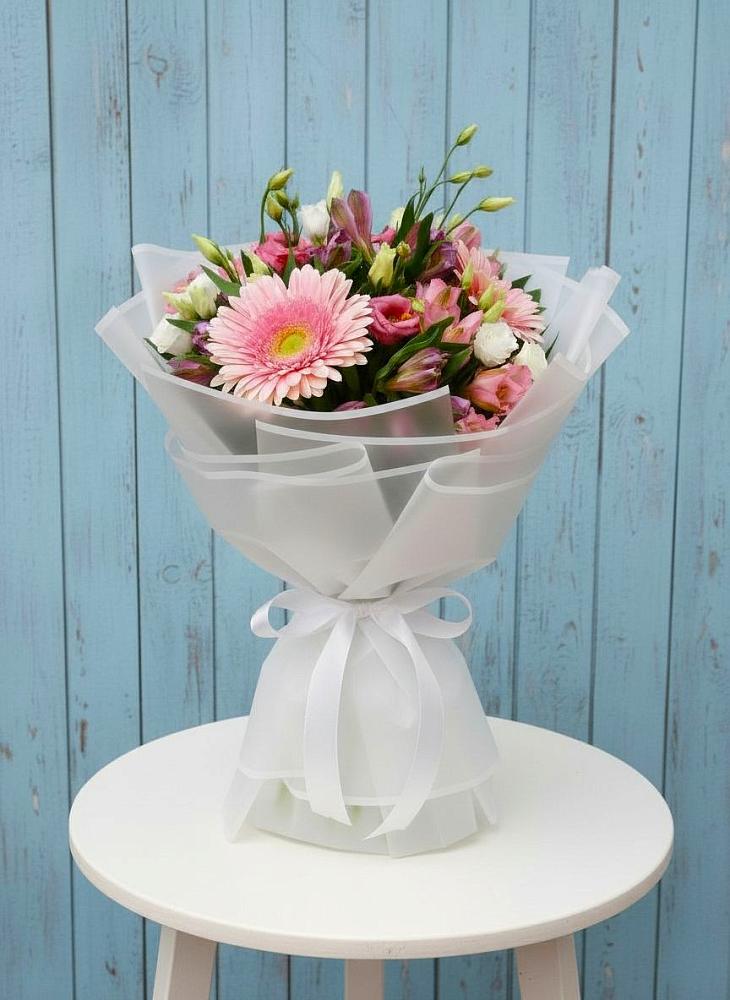 Букет цветов из: Герберы, Альстромерии и Лизиантусы в Байчурово