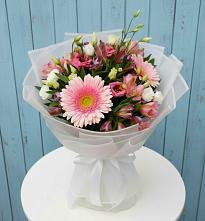 Букет цветов из:  Герберы, Альстромерии и Лизиантусы #REPLACE_PRED# Байчурово