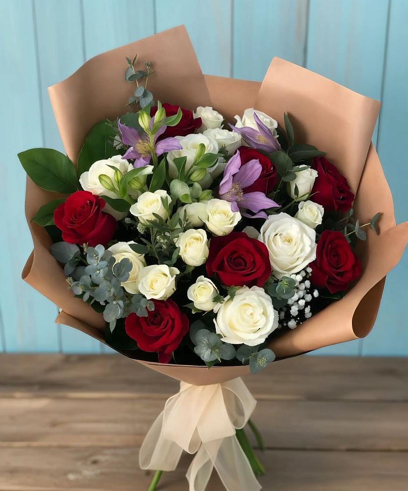 Букет цветов из: Розы и Альстромерии в Байчурово