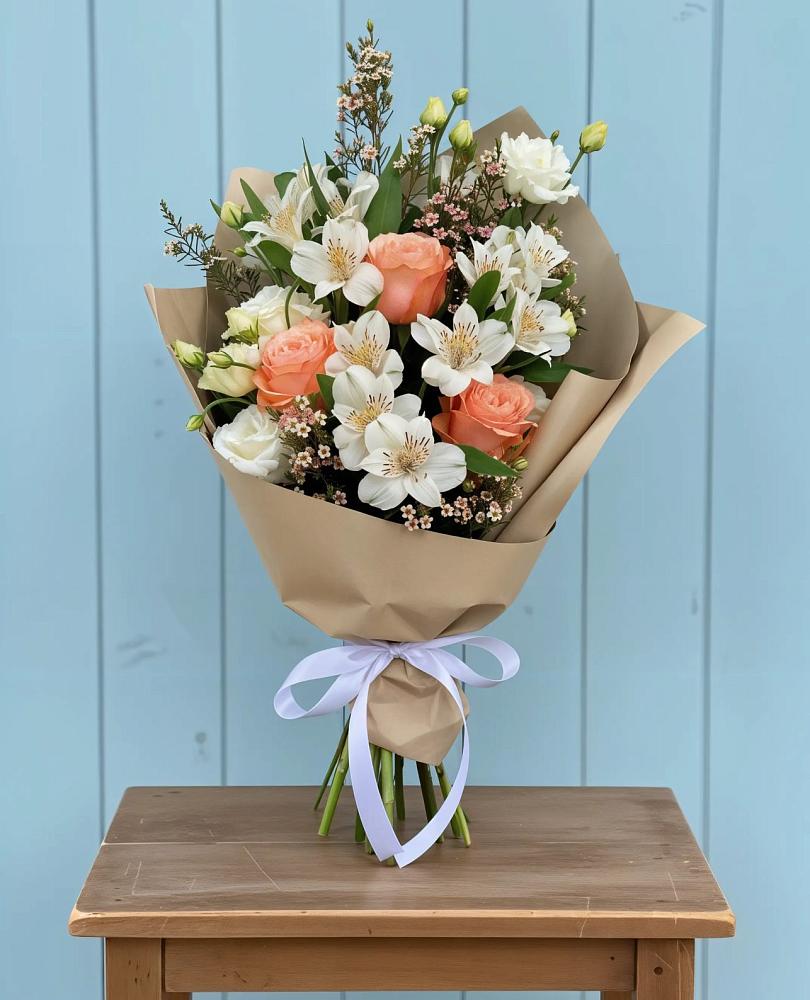 Букет цветов из: Альстромерии, Лизиантусы, Розы и Хризантемы в Байчурово